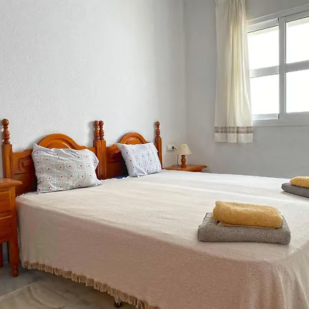 Huerta Enmedio 15 Terraced House In Tranquil Location In Conil Center Sleeps 4 Сasa de vacaciones *