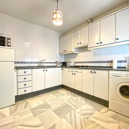 Сasa de vacaciones Huerta Enmedio 15 Terraced House In Tranquil Location In Conil Center Sleeps 4 *