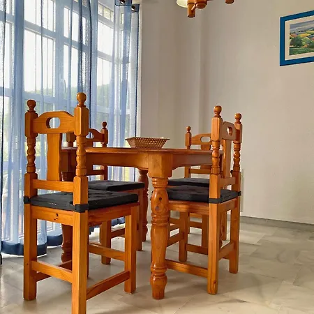 Huerta Enmedio 15 Terraced House In Tranquil Location In Conil Center Sleeps 4 Сasa de vacaciones Conil De La Frontera